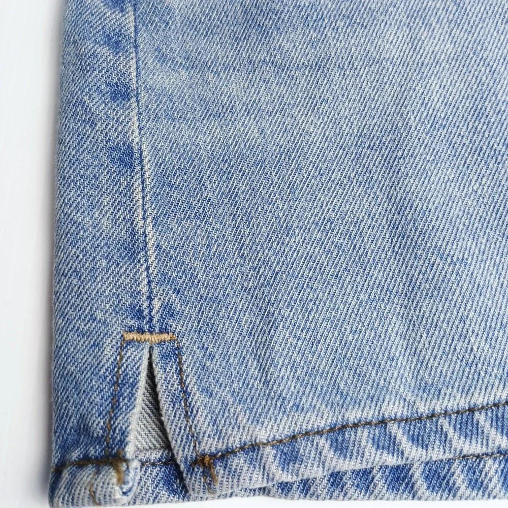 Universal Thread Womens 90s Baggy Denim Shorts Light Wash Blue Size 14 NWT
